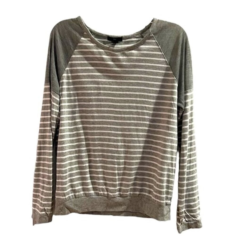 Gap grey and white long sleeve top